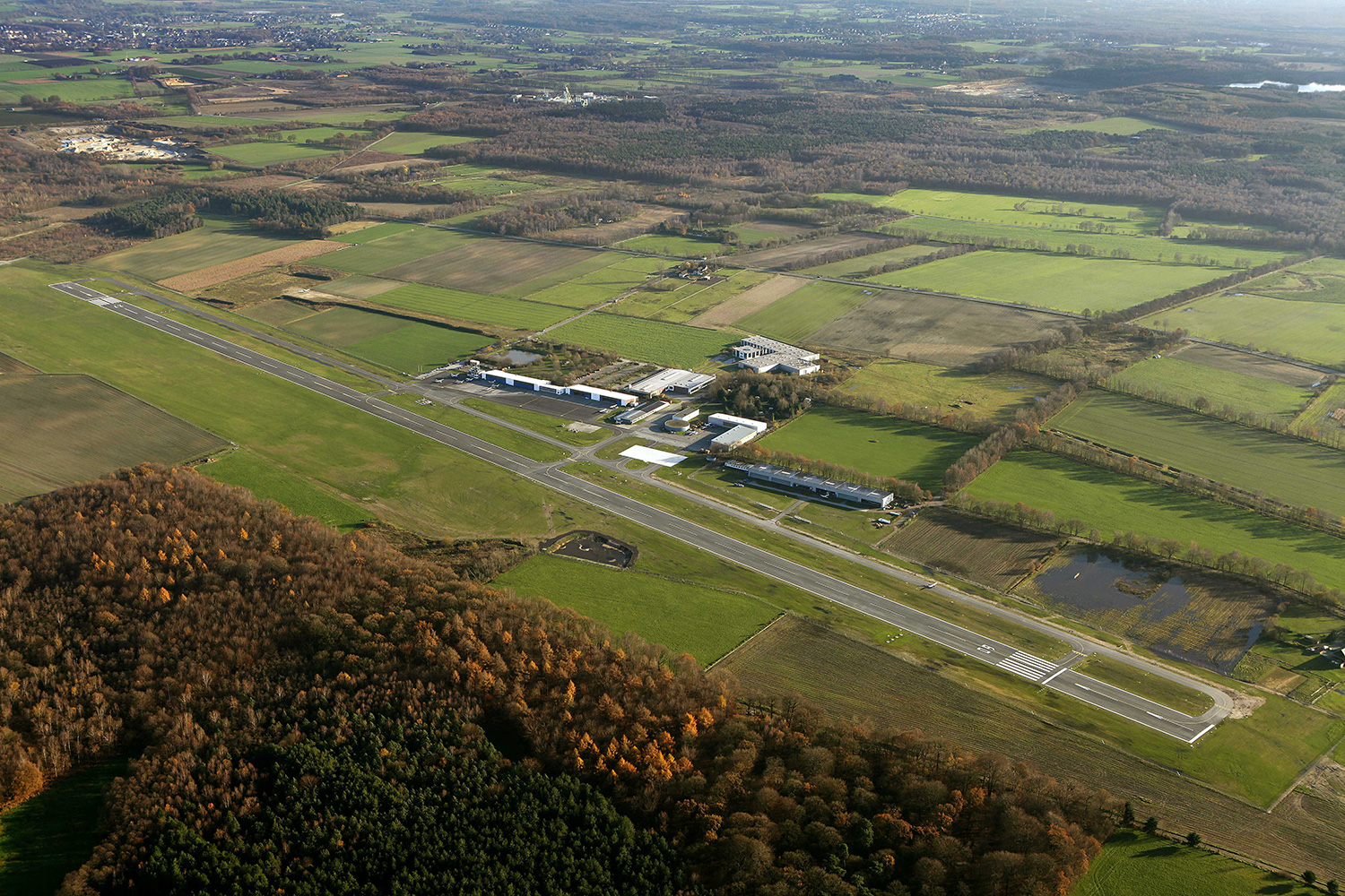 PROJECT airport, Verkehrsanlage, Flugplatz Dinslaken